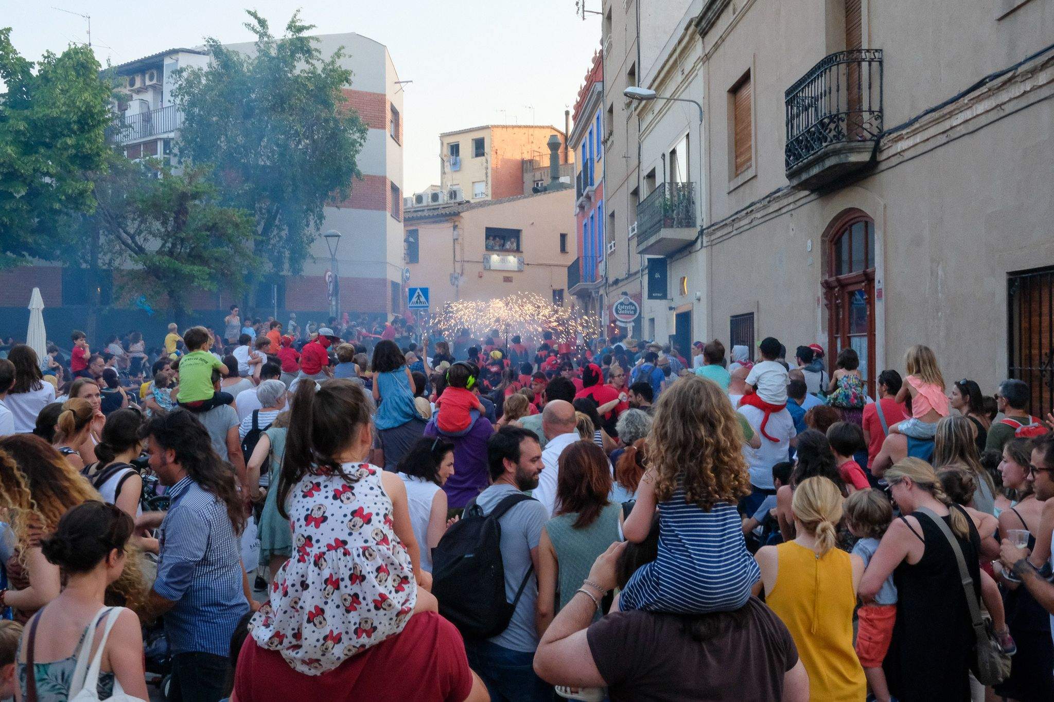 Corre el foc infantil i jove. Foto: Alex Gómez