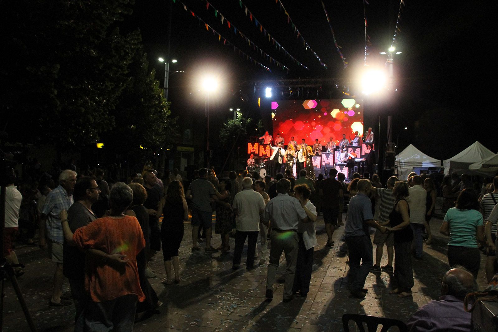 Ball d'envelat amb l'Orquestra Meravella. FOTO: Paula Galván
