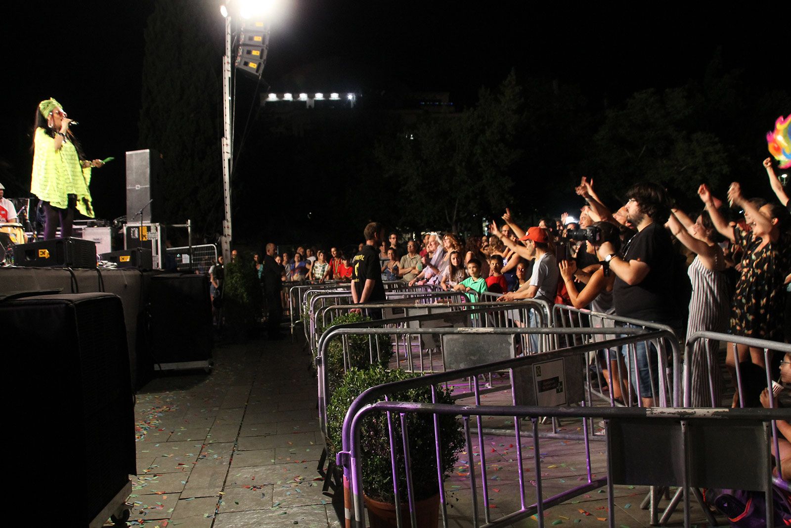 Marinah amb "Ojos de Brujo" en concert a Espai Arrel. FOTO: Paula Galván