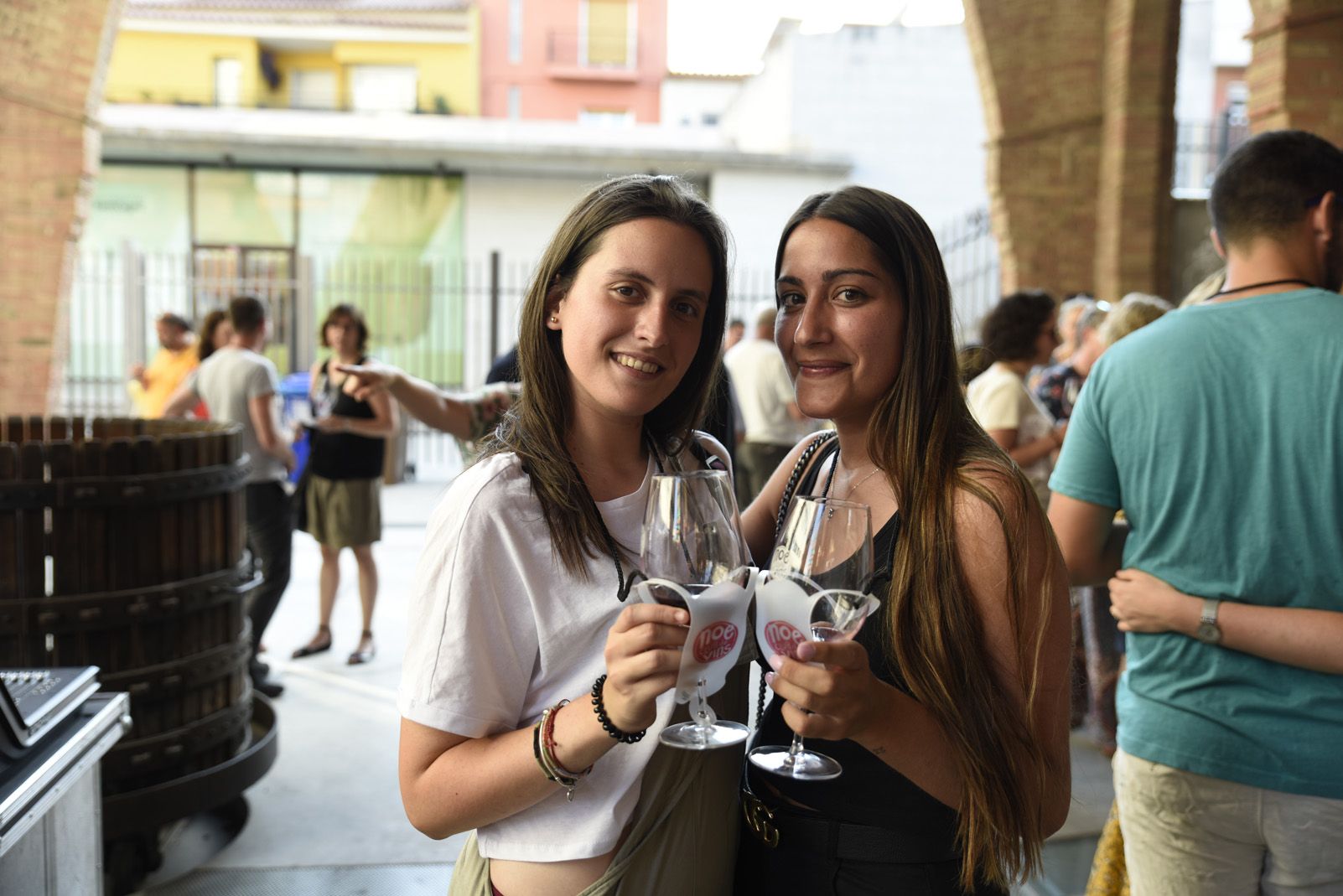 Tast de vins al celler modernista. Foto: Bernat Millet.