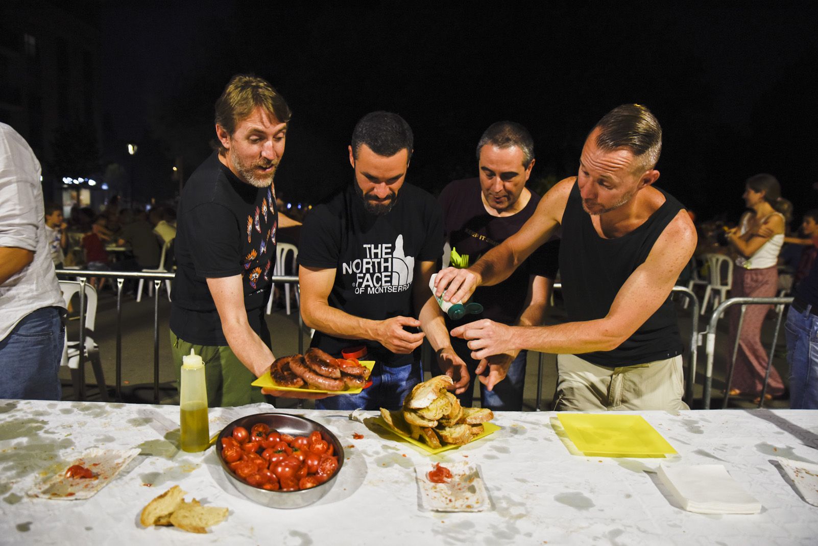 Botifarrada popular CMSC. Foto: Bernat Millet.