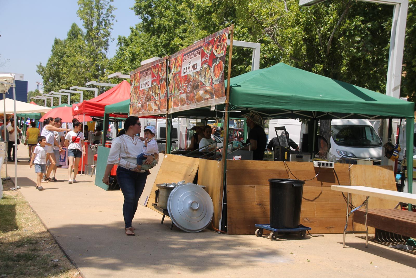 VII Esdeveniment Intercultural al parc del Pont de Can Vernet. FOTO: Paula Galván