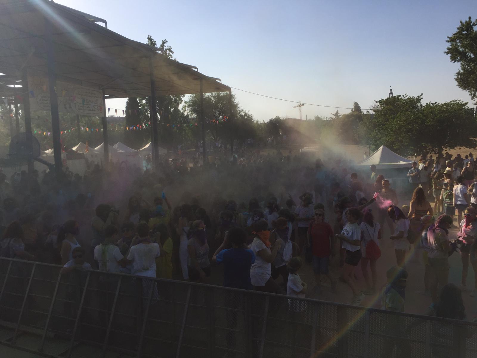 Holi Festival de Festa Major al parc de Ramon Barnils. FOTO: TOT Sant Cugat