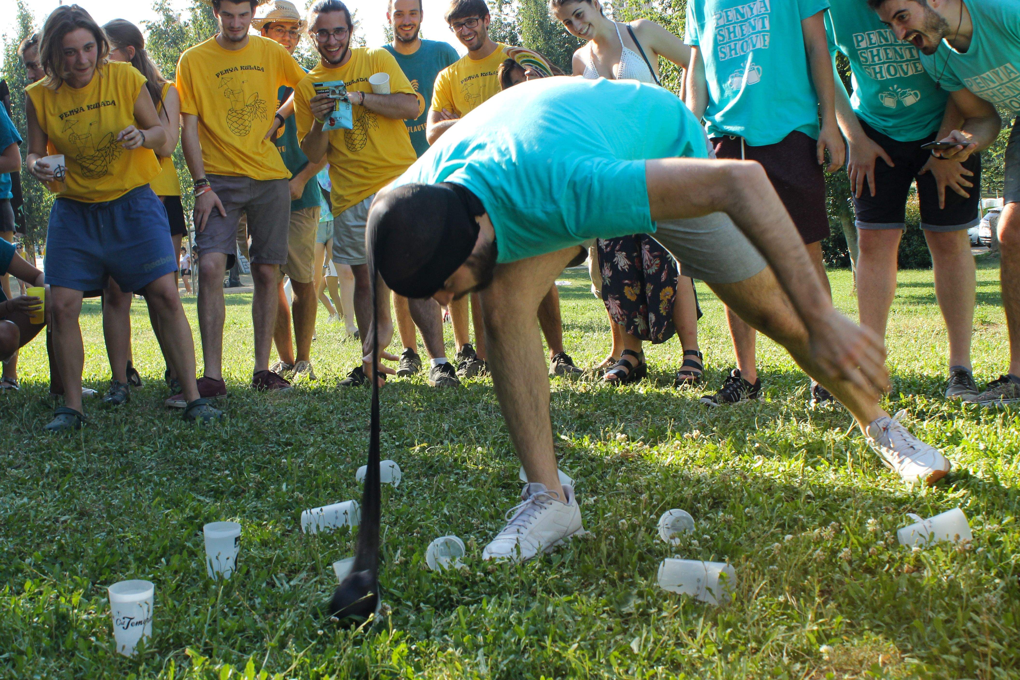 Batalla de penyes a la FMA. Foto: Alex Gómez