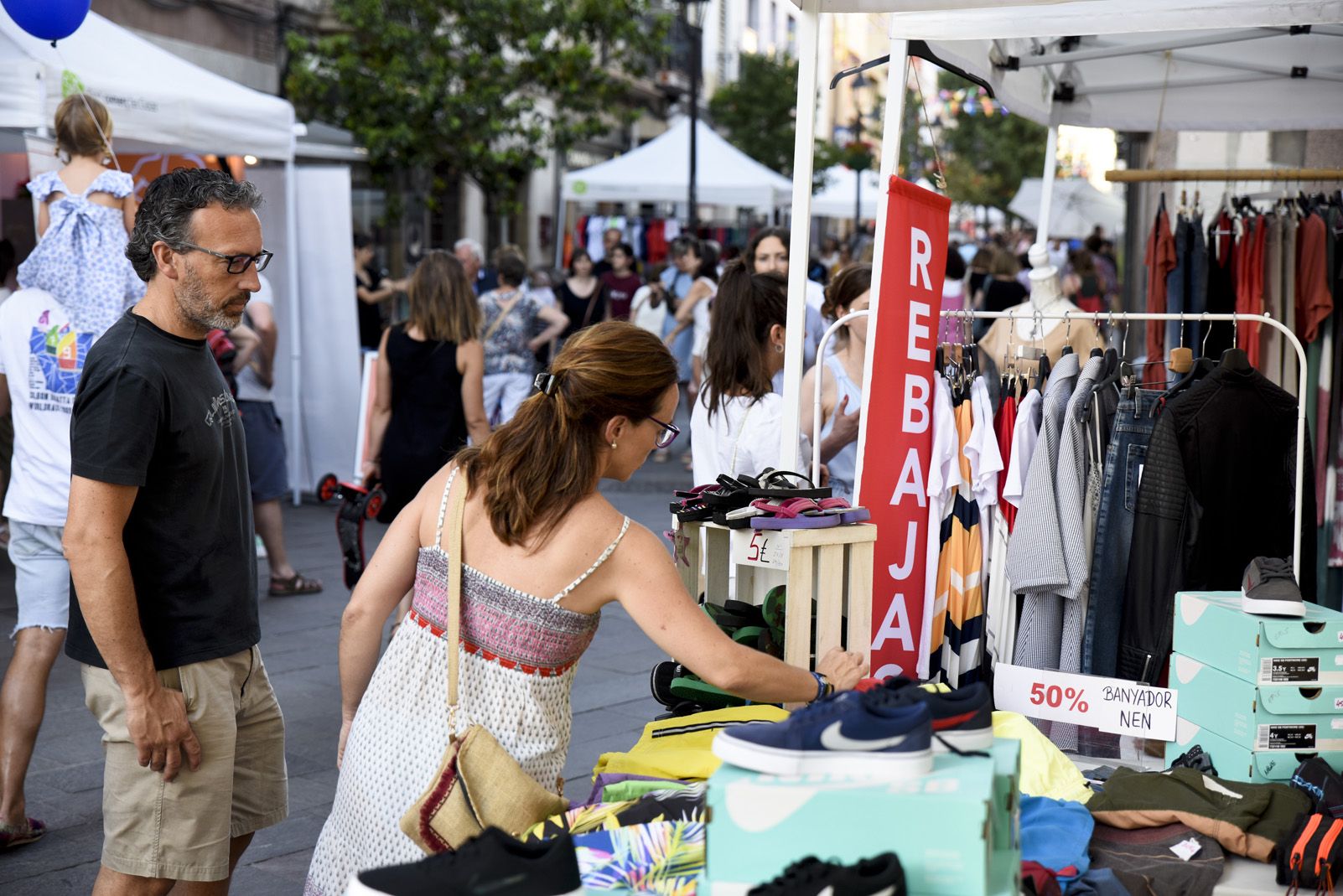 La botiga al carrer per Festa Major. Foto: Bernat Millet.
