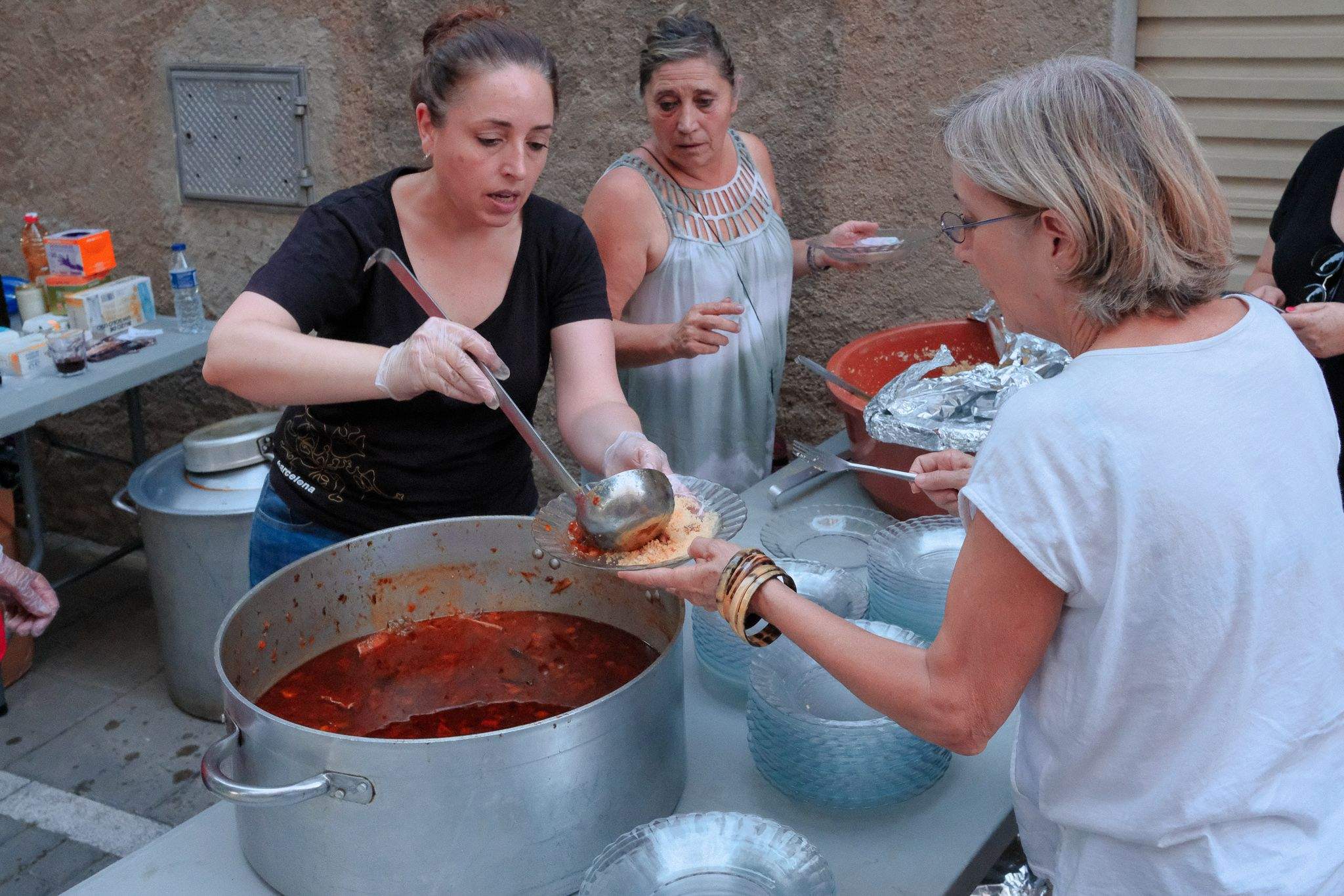 Cuscús solidari a Espai d'arreu. Foto: Alex Gómez
