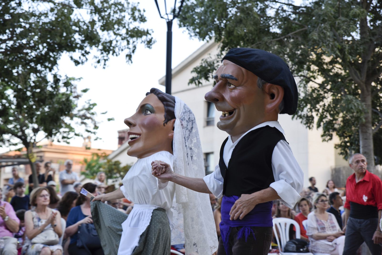 "Paga-li, Joan" El ball del vano i el ram. Foto: Bernat Millet.