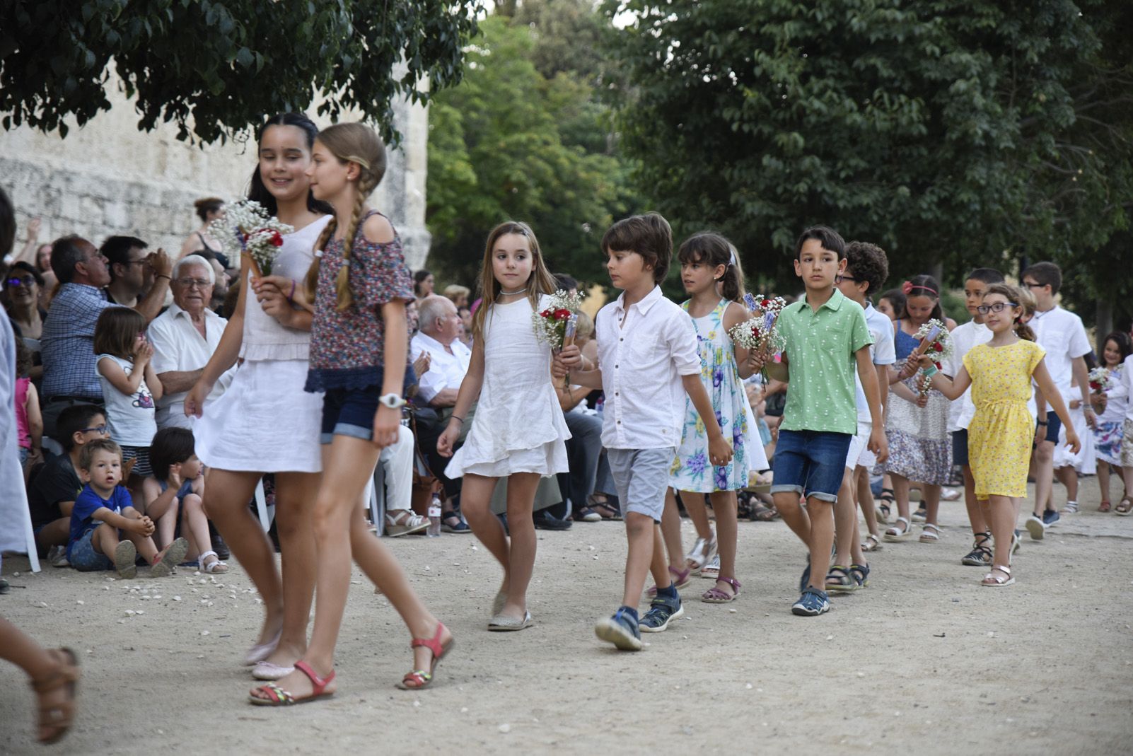 "Paga-li, Joan" El ball del vano i el ram. Foto: Bernat Millet.
