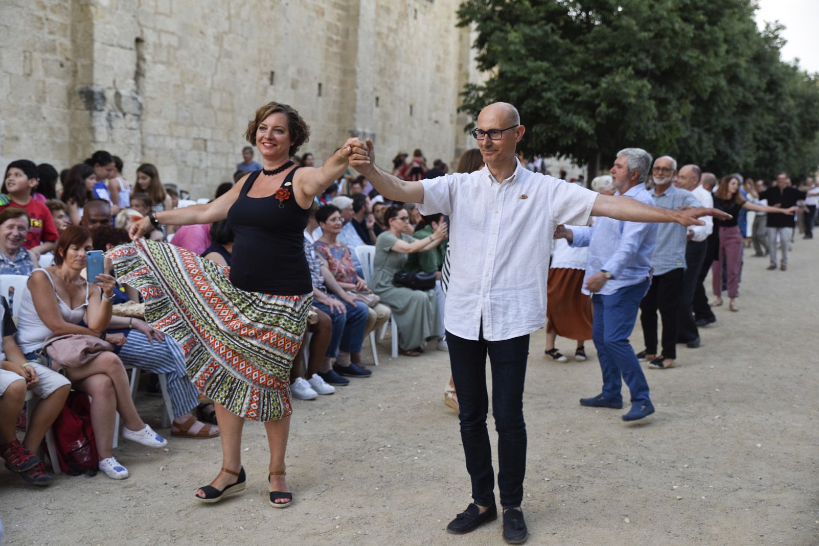 "Paga-li, Joan" El ball del vano i el ram. Foto: Bernat Millet.