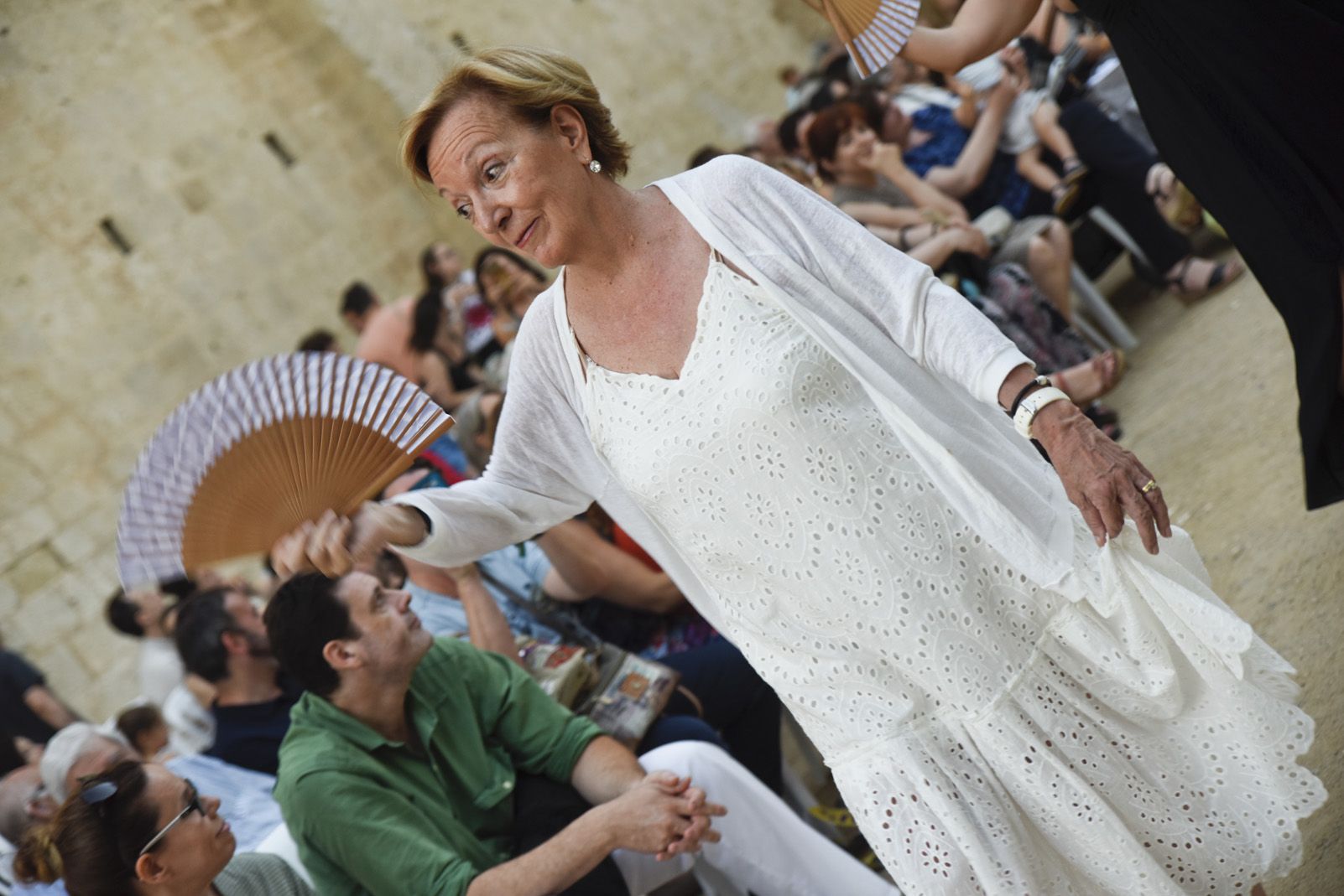 "Paga-li, Joan" El ball del vano i el ram. Foto: Bernat Millet.