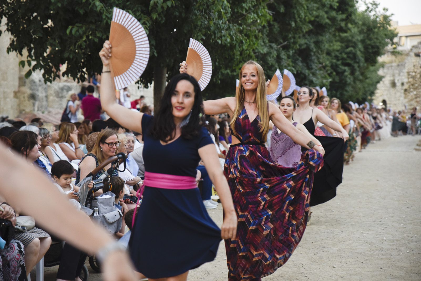 "Paga-li, Joan" El ball del vano i el ram. Foto: Bernat Millet.