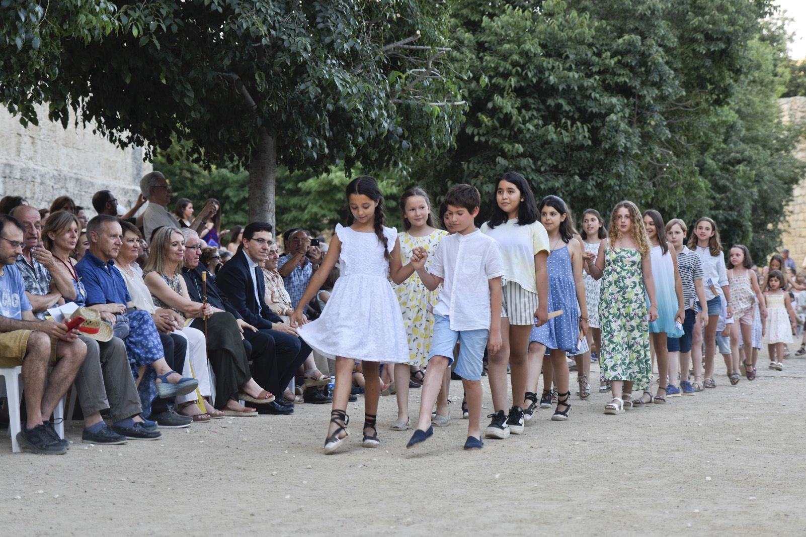 "Paga-li, Joan", ball del vano i el ram. Foto: Bernat Millet.