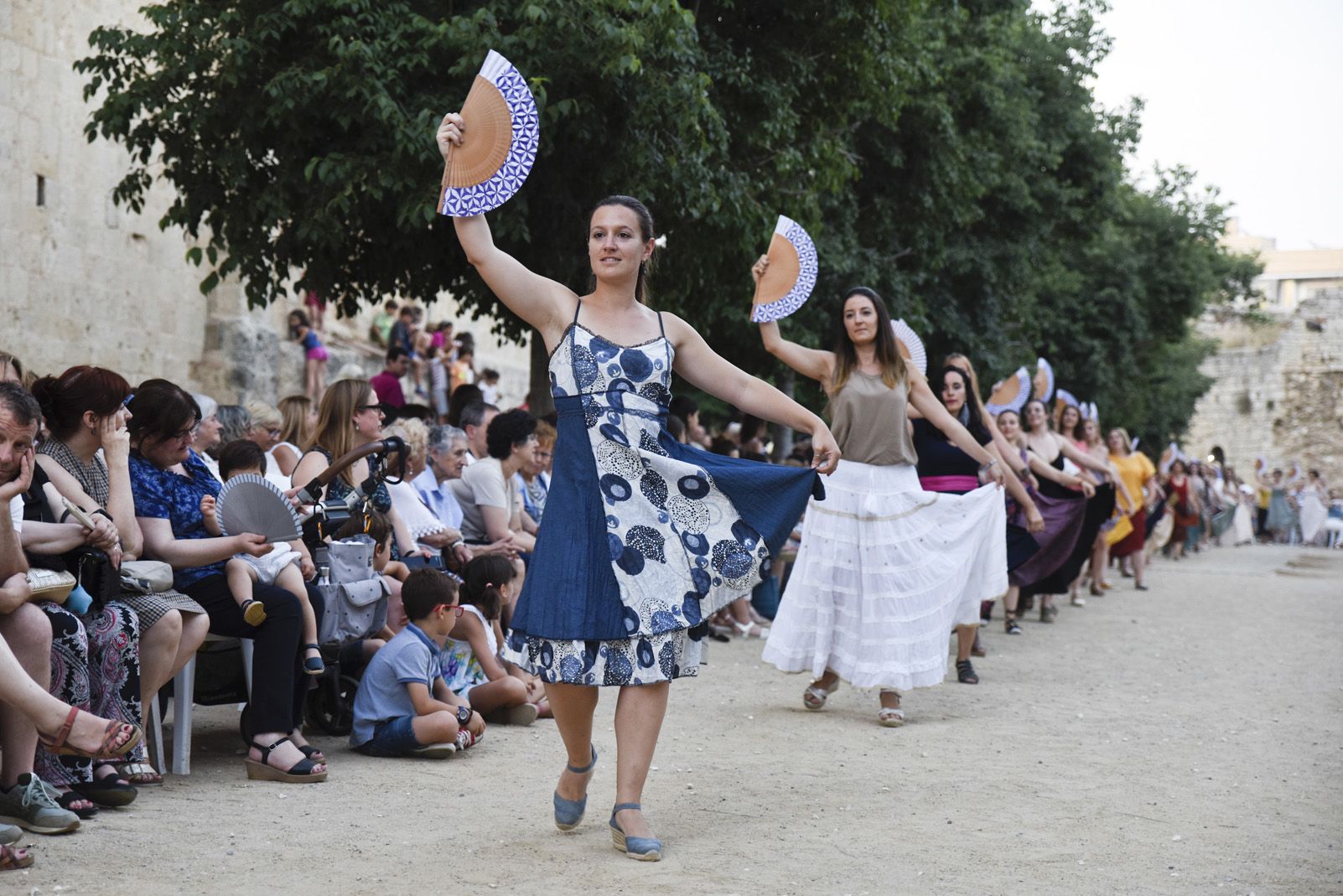 "Paga-li, Joan", ball del vano i el ram. Foto: Bernat Millet.