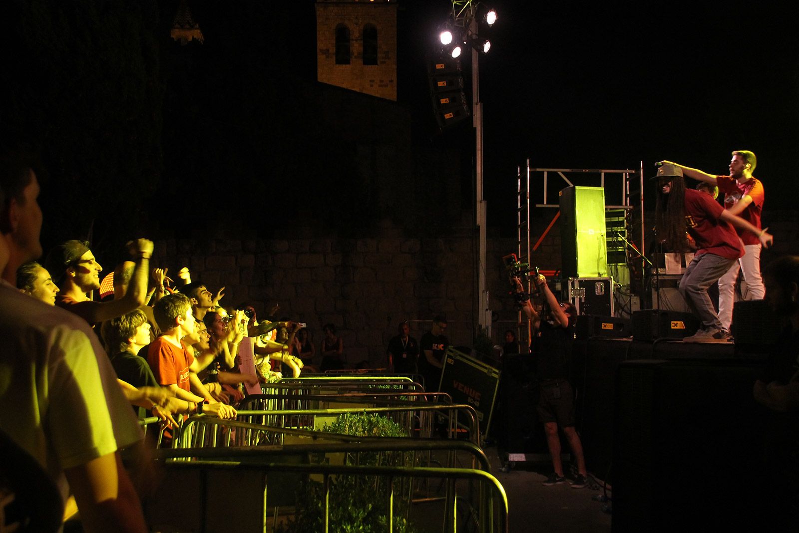 Auxili, en concert a Espai Arrel. FOTO: Paula Galván