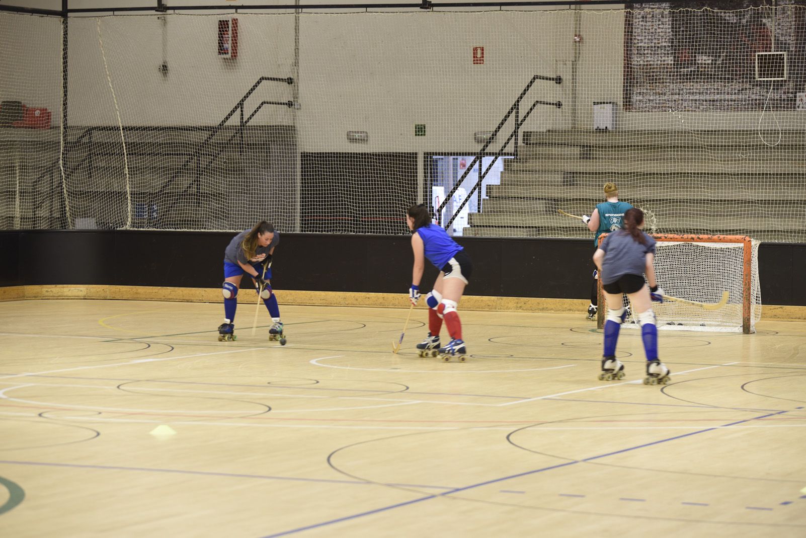 Els Estats Units femení preparant el seu debut en els World Roller Games. FOTO: Bernat Millet