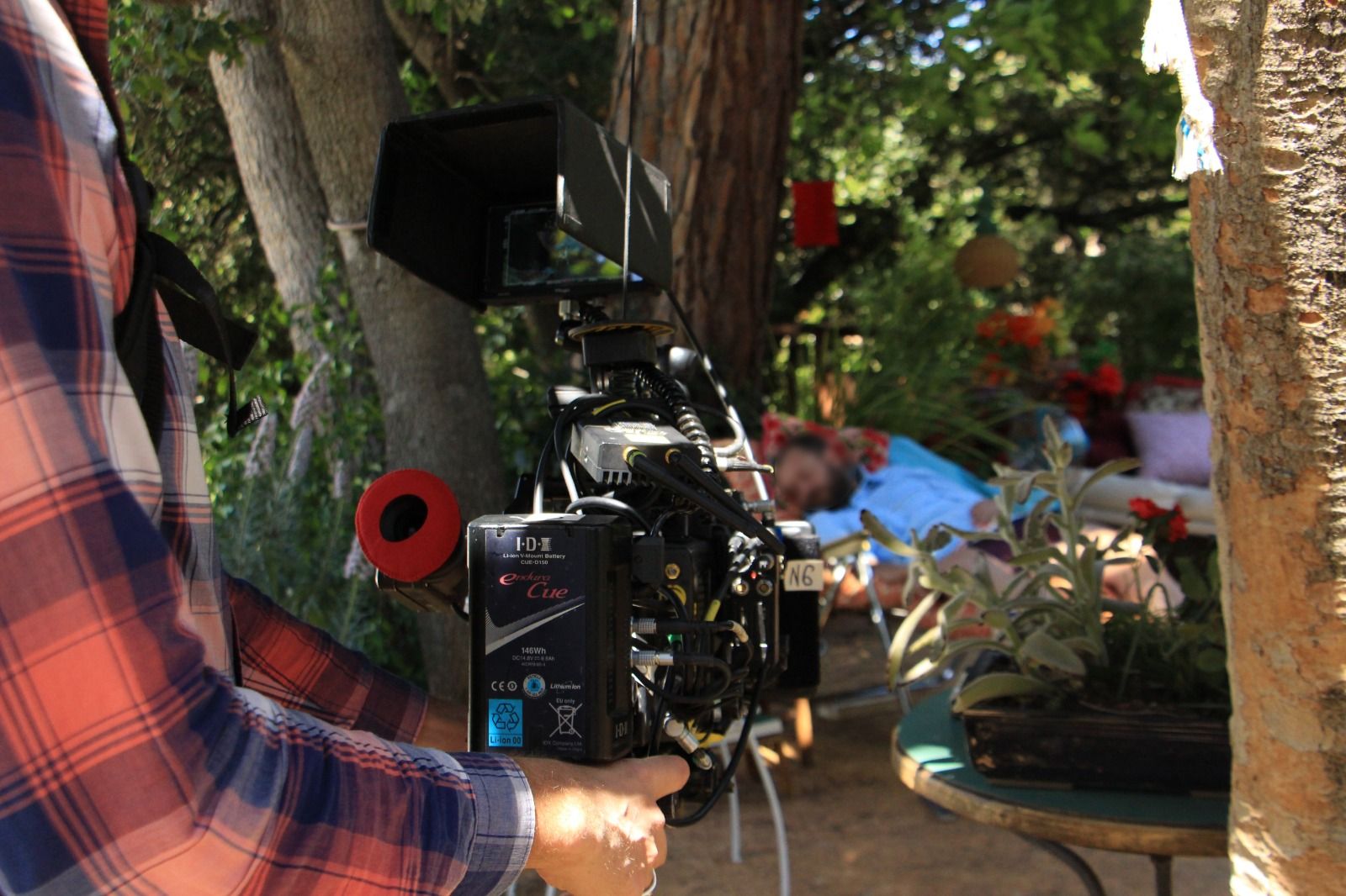Imatge del rodatge de 'La Casera' a una casa de Valldoreix. FOTO: Puente Aéreo