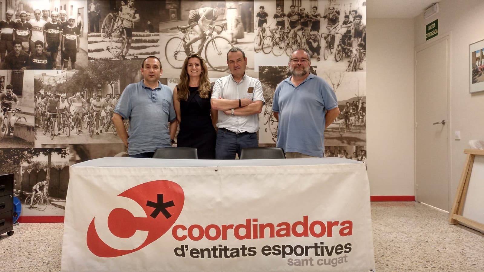 Francesc Robert, Eva Fernández, Rafa Robledo i Miquel Garcia, la junta directiva de la Coordinadora d'Entitats Esportives de Sant Cugat. FOTO: CEESC