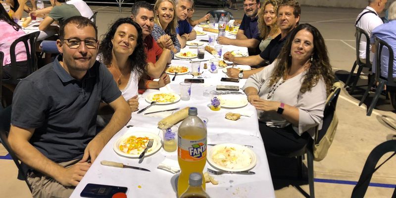 Diferents regidors i l'alcaldessa participaven del sopar a Can Barata. FOTO: Cedida