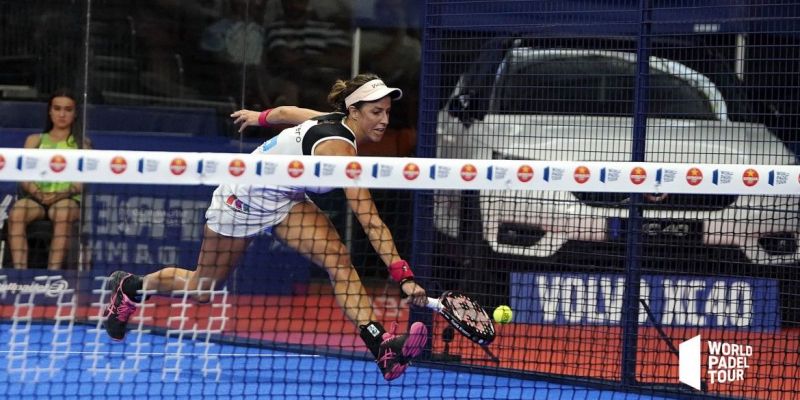 Marta Marrero, en una acció de la final de la prova del WPT a València. FOTO: World Padel Tour