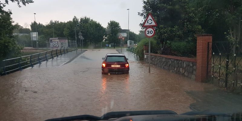 L'aigua s'ha acumulat a diferents punts de la ciutat. FOTO: Cedida