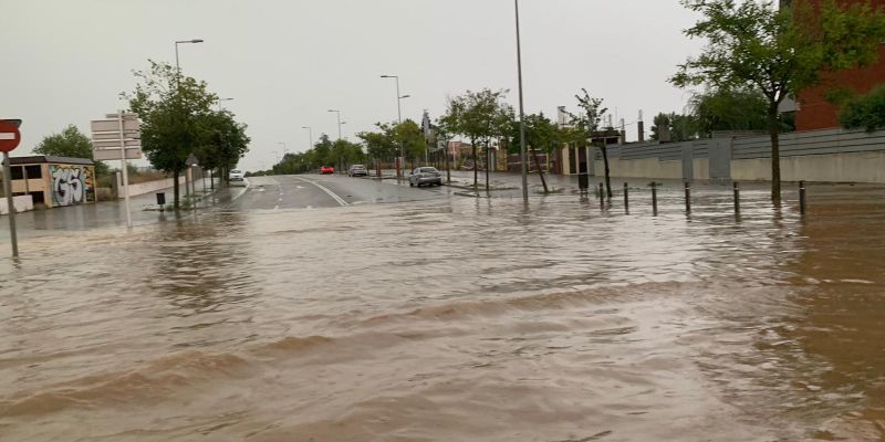 Rotonda a l'avinguda de la Clota. FOTO: Cedida