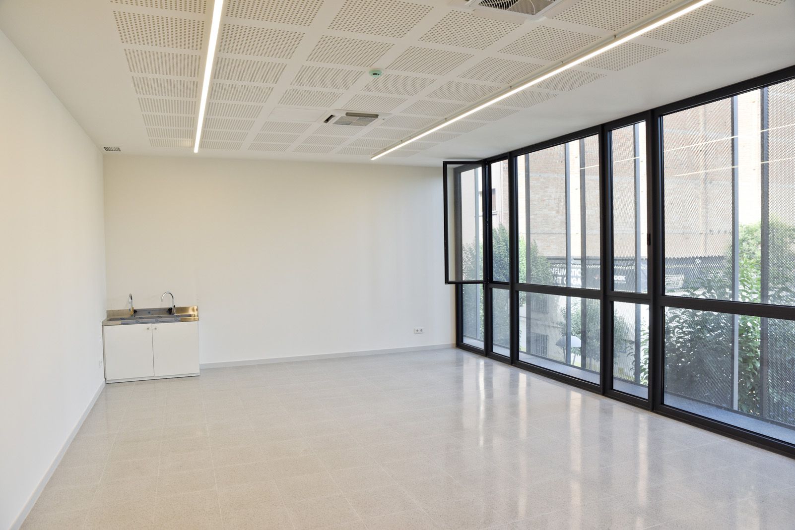 El nou edifici de La Unió Santcugatenca. Foto: Bernat Millet.