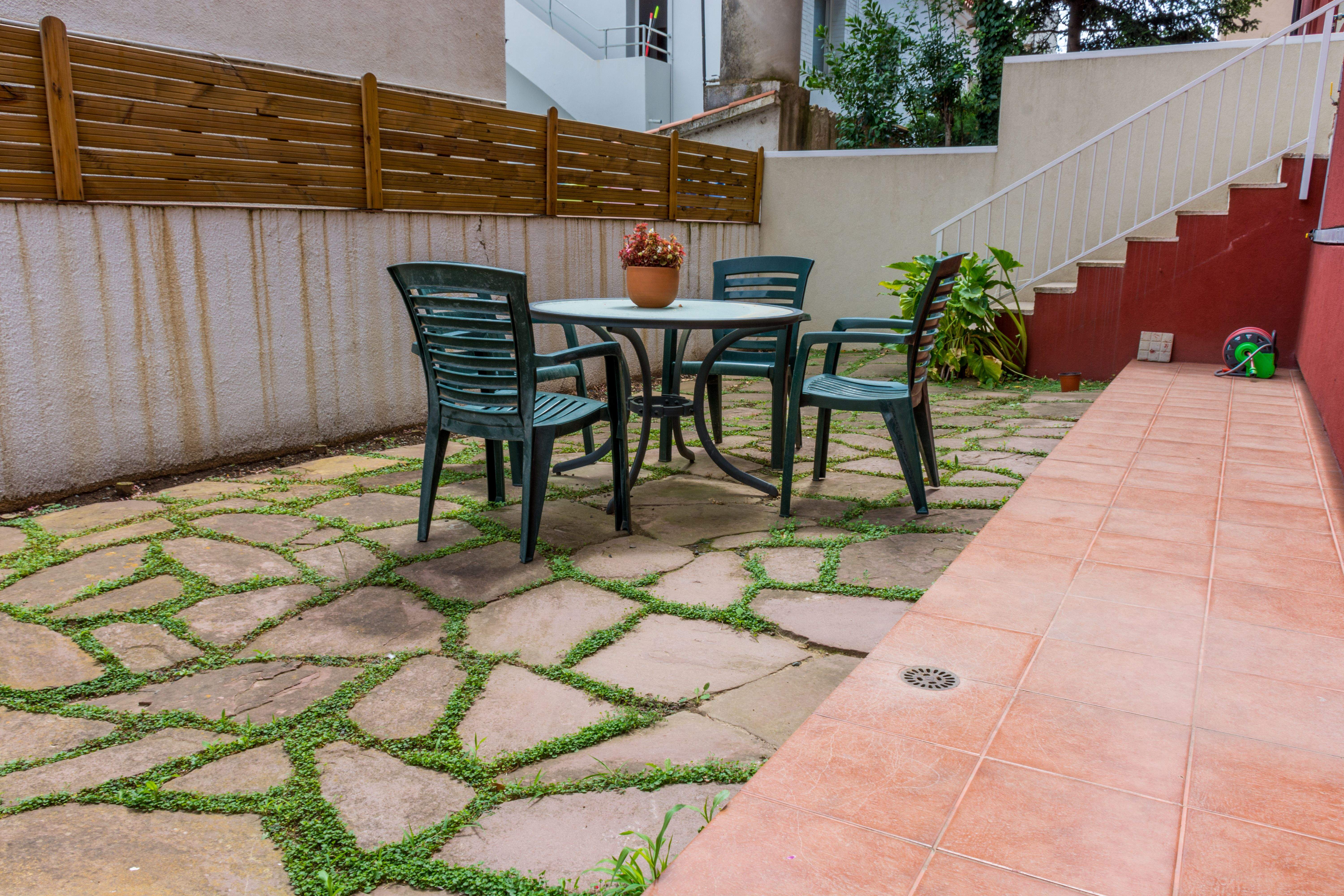 Aquesta planta baixa té una àmplia terrassa al centre de la ciutat