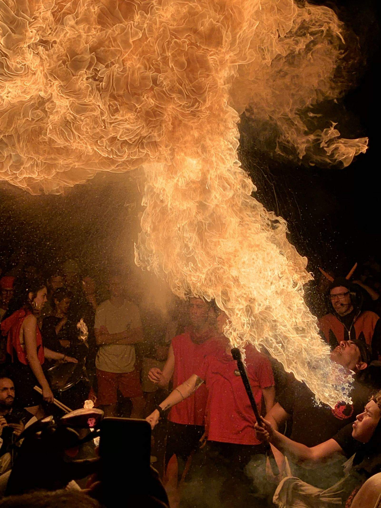 "Dracarys" a la Plaça d'Octavià. Foto: Cristina Morales Comajuncosa