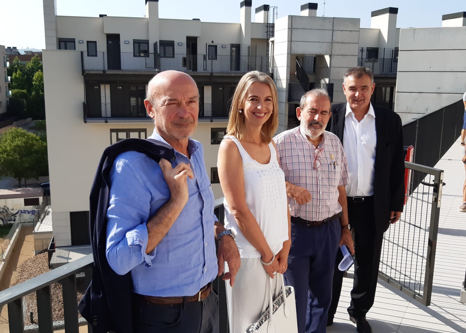 L'alcaldessa de Sant Cugat ha visitat la nova promoció d'habitatges. FOTO: Localpres