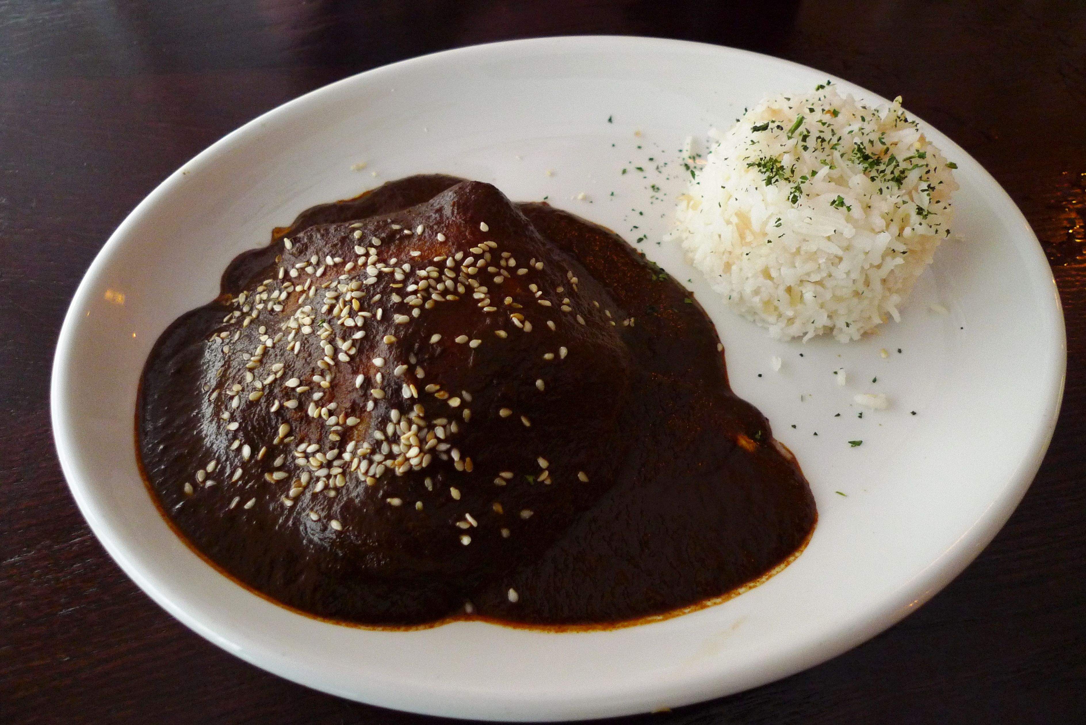 Pots tastar les Enchiladas de Mole Poblano al restaurant Mexcalli FOTO: Cedida