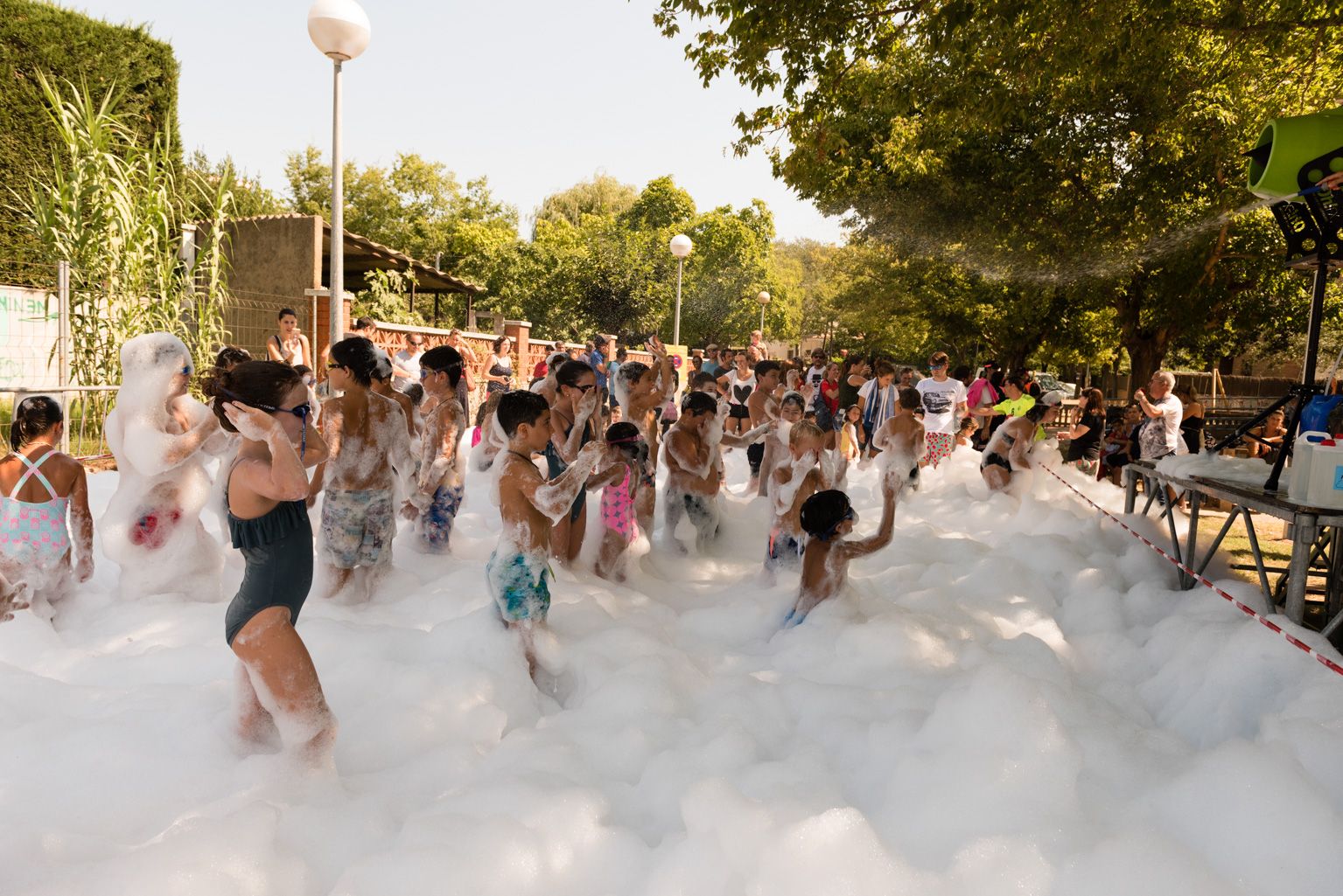 Festa Major de Mas Gener. Gran festa de l'escuma. Foto: Miguel López Mallach
