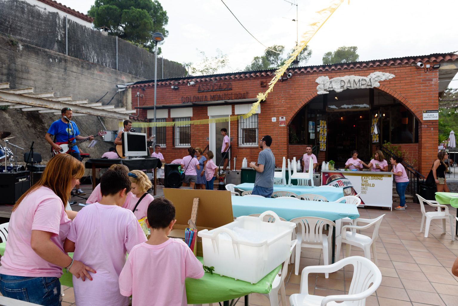 Festa Major de la Colònia Montserrat: Sardinada popular. Foto: Miguel López Mallach
