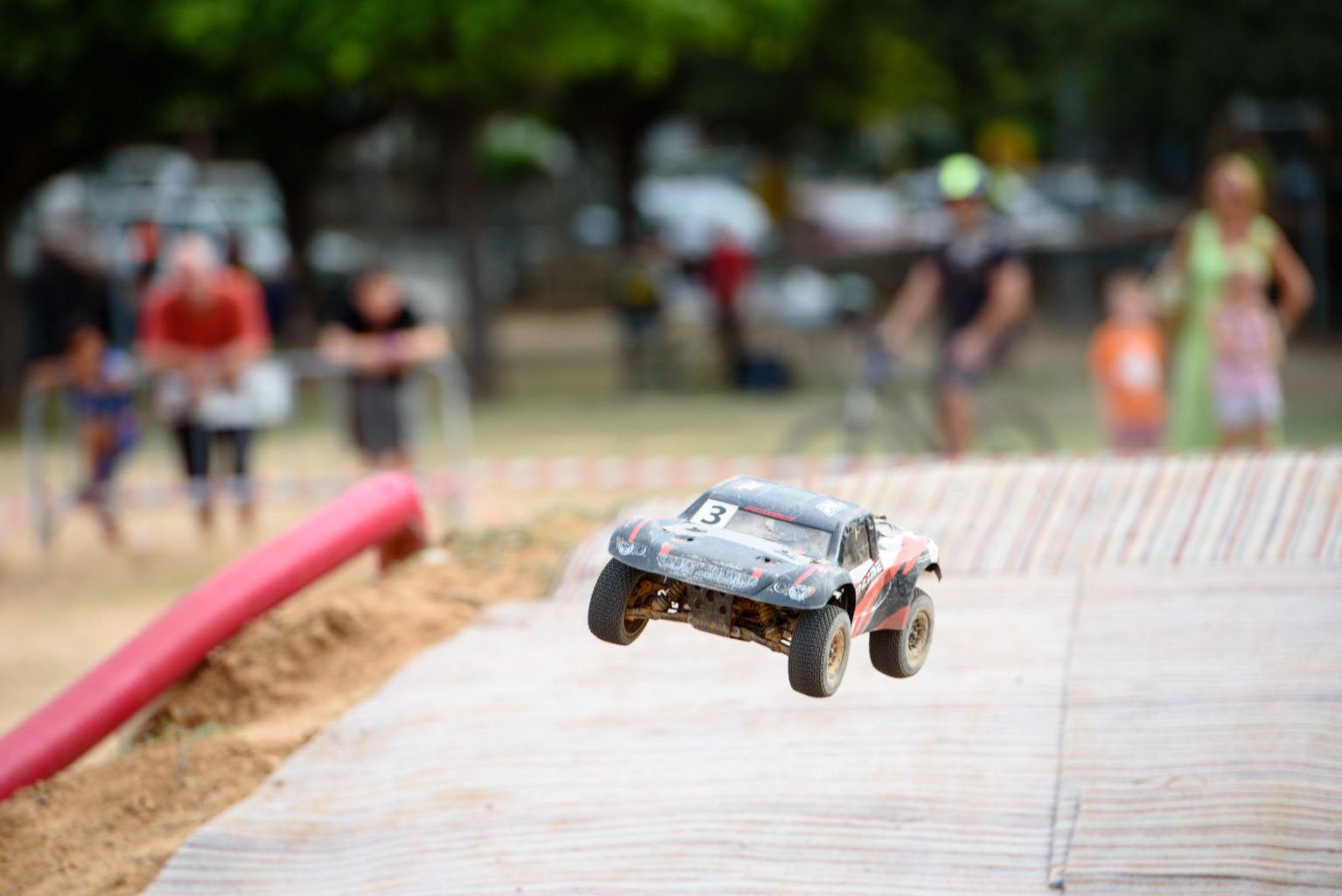 Festa Major de Mas Gener. Cursa de cotxes teledirigits. Foto: Miguel López Mallach