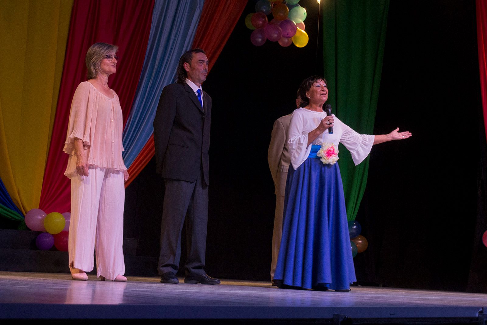 Show de Festa Major dels Marxosos a la nau de cultura de Valldoreix. FOTO: Paula Galván