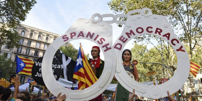 Moment de la manifestació de la Diada a Barcelona. FOTO: Bernat Millet