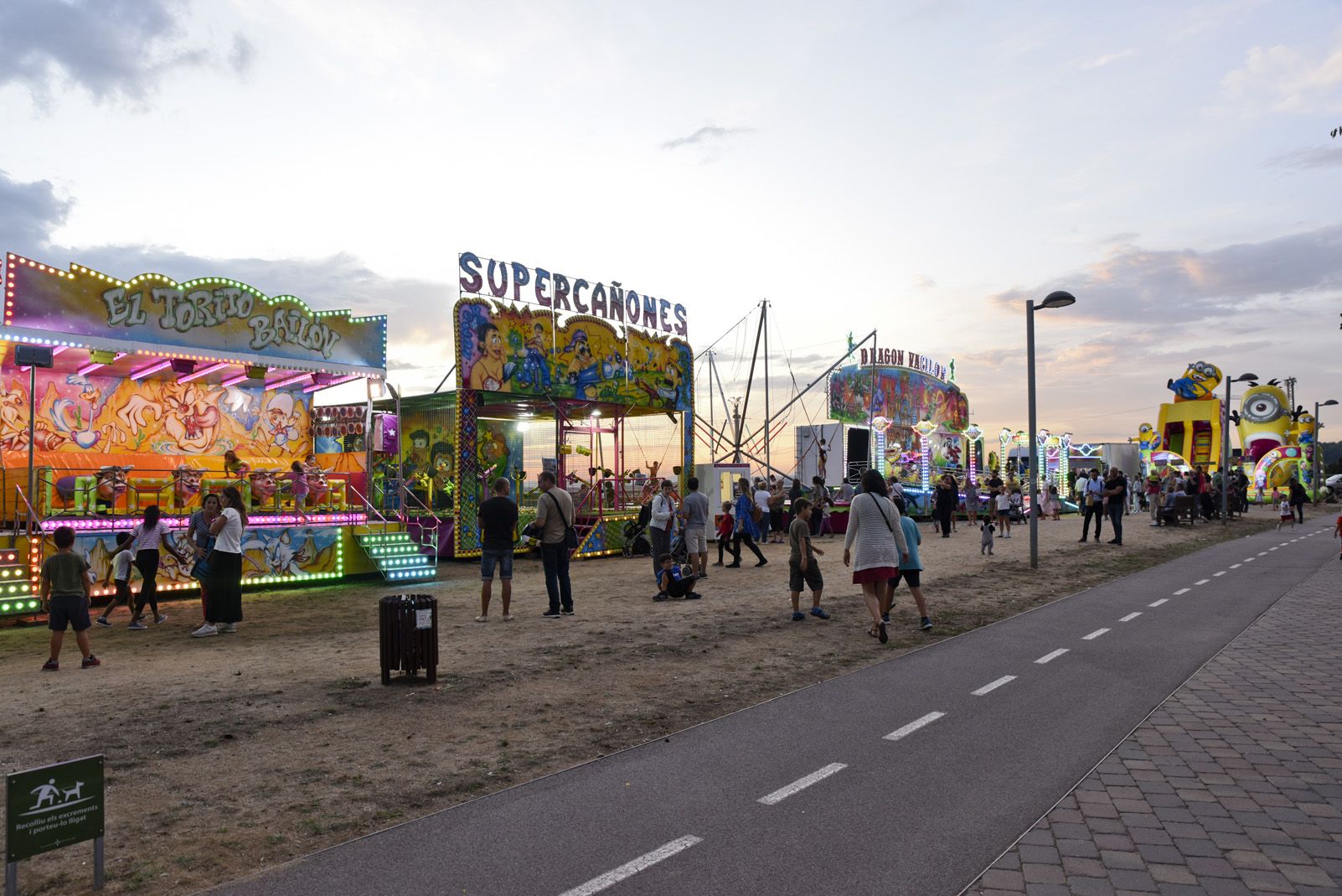 Fira d'atraccions de Festa Major de Volpelleres. Foto: Bernat Millet.