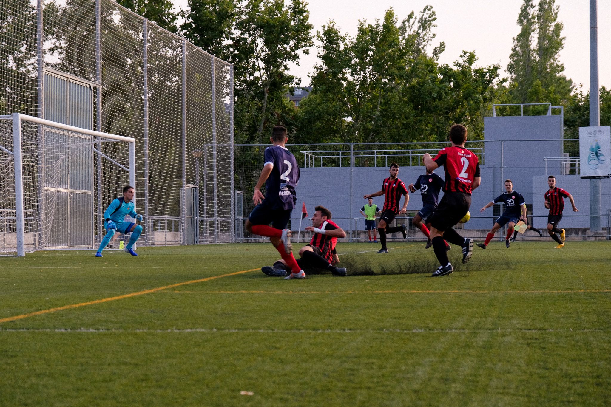 Partit de lliga de futbol masculí. Sant Cugat FC-FE Atlètic Vilafranca. Foto: Ale Gómez