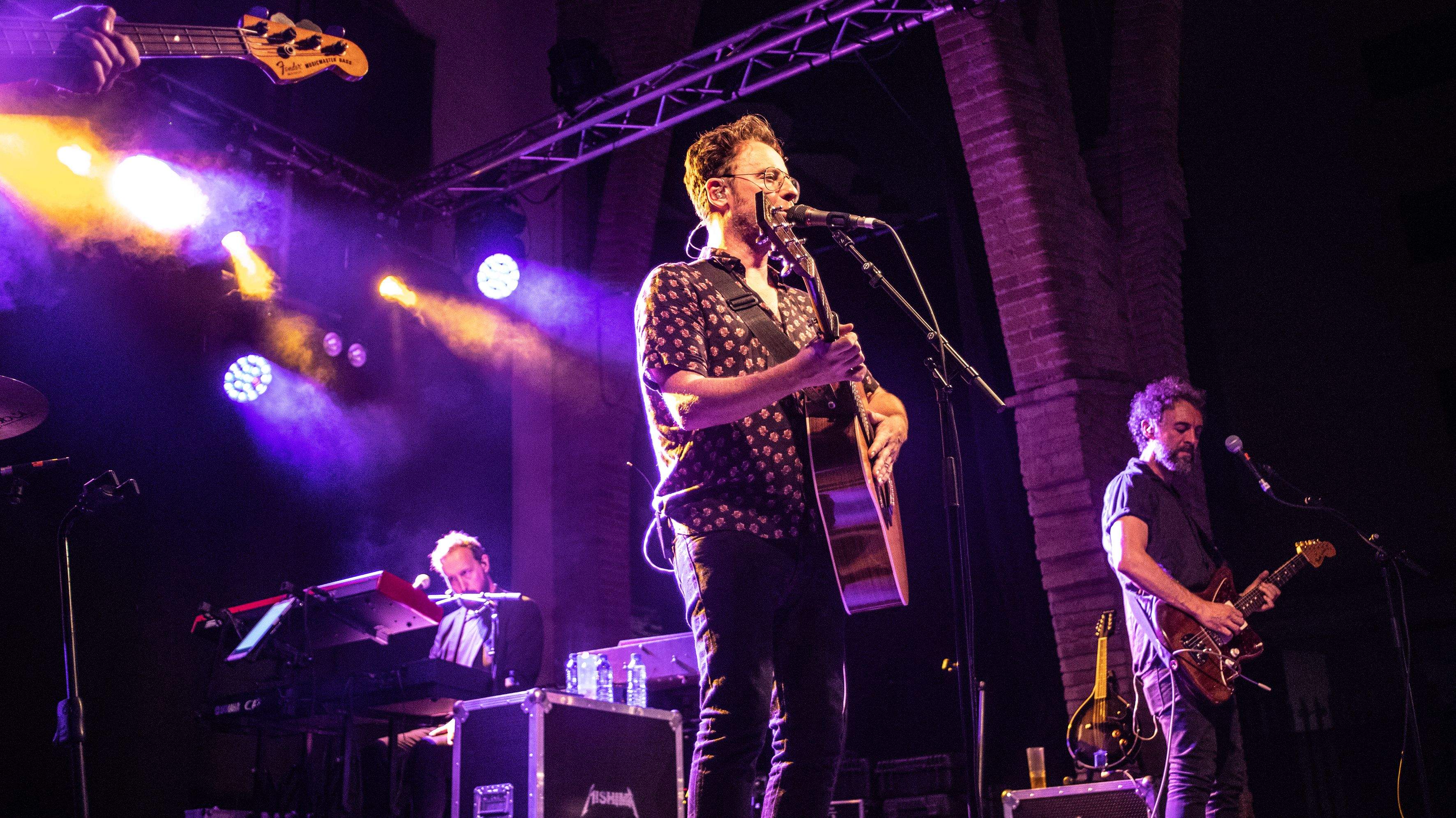 Festival Vincles al Celler Modernista. Concert: Mishima. Foto: Adrián Gómez.