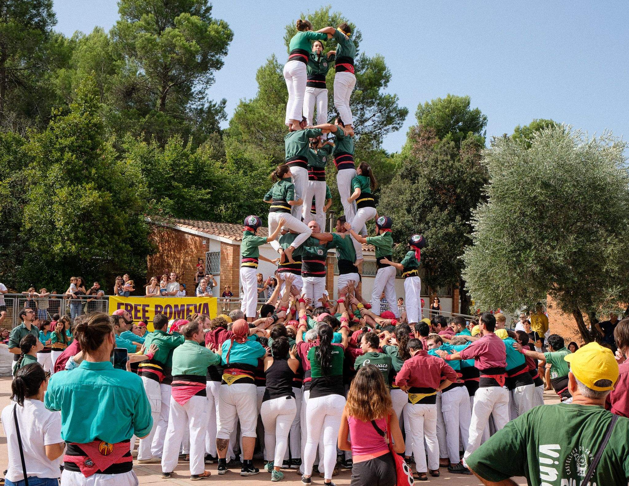 Trobada castellera a la plaça de la Cultura. Foto: Ale Gómez