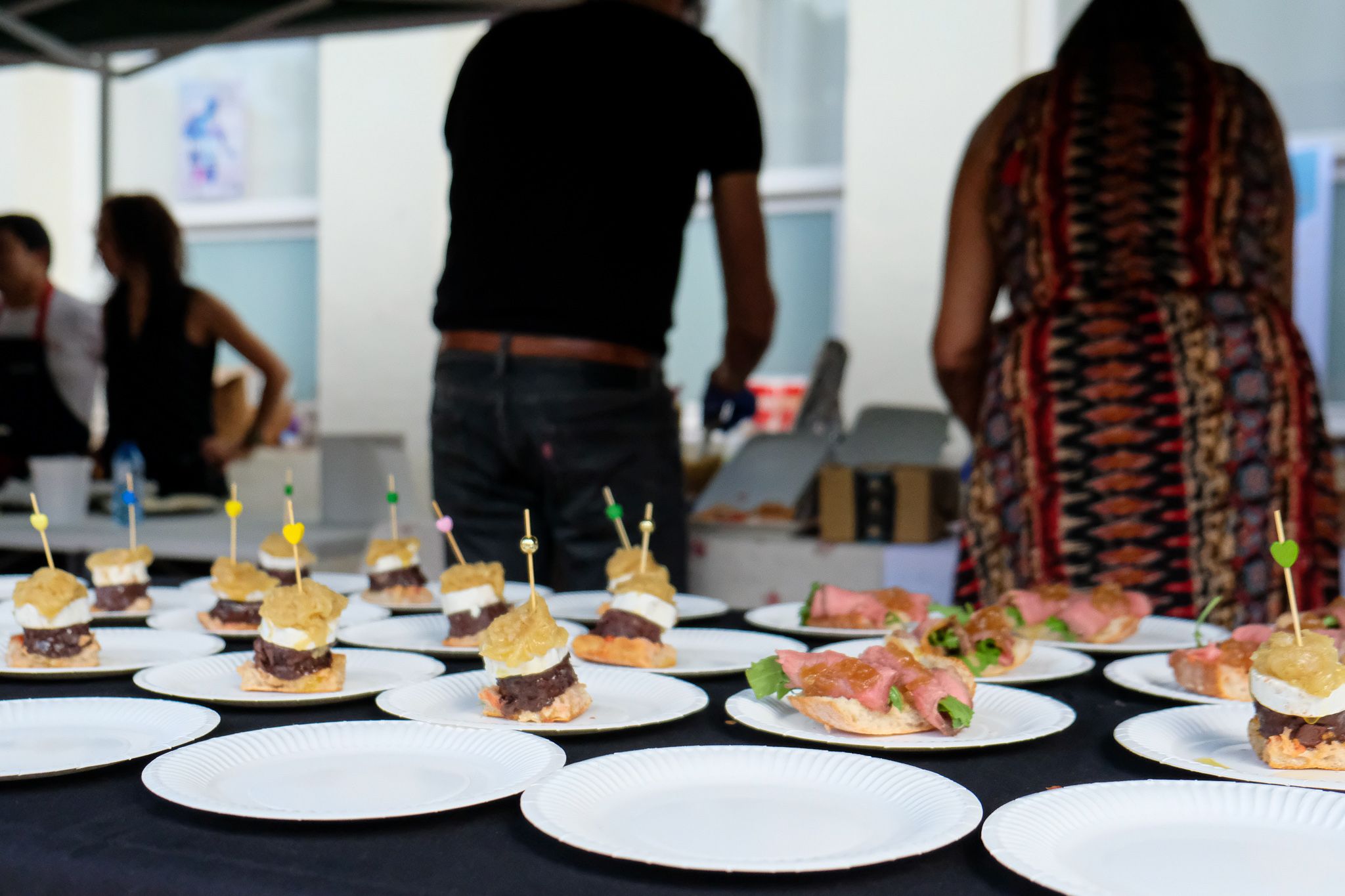 "Valldotapes" amb els castellers. Foto: Ale Gómez