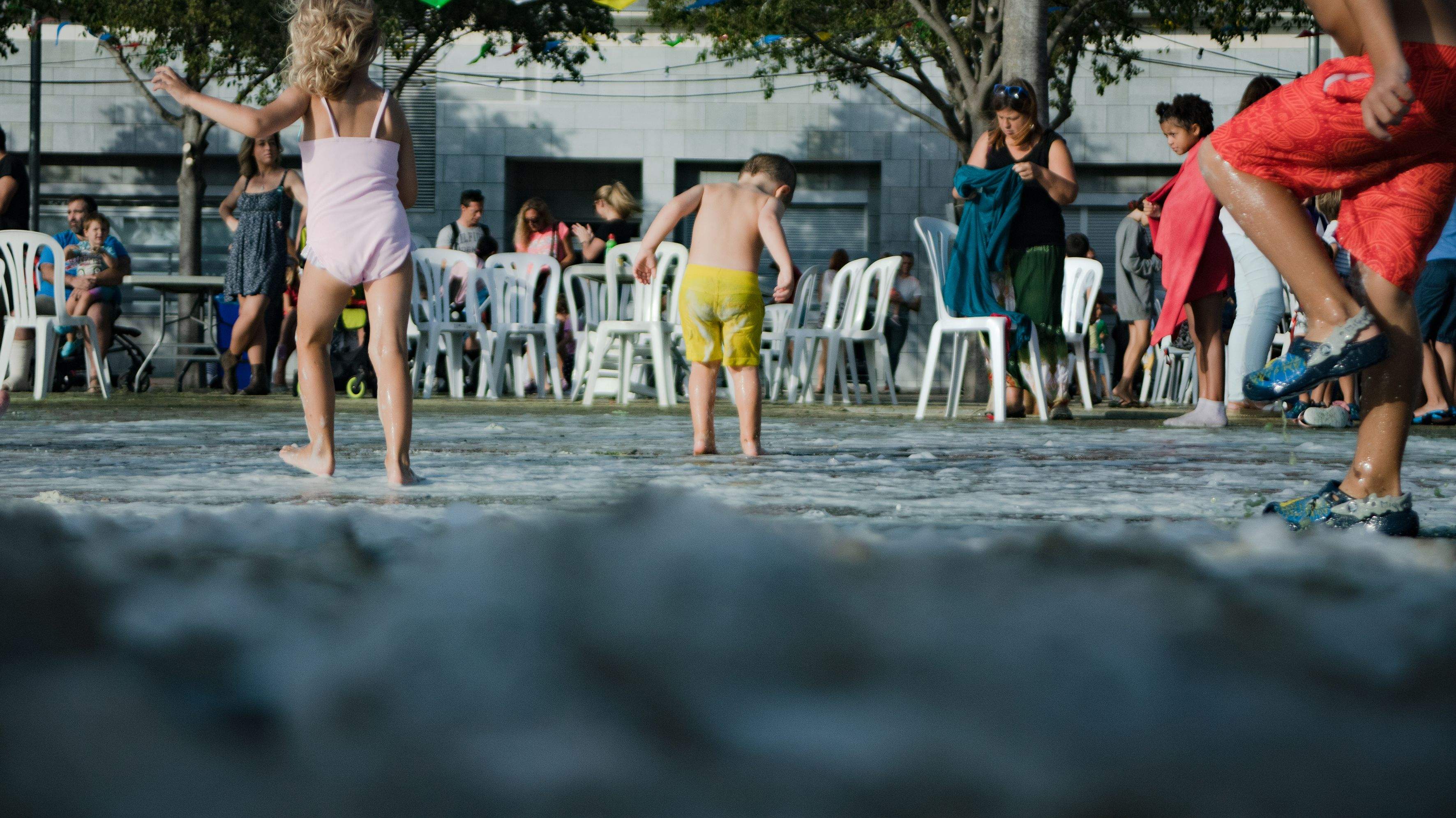 Festa Major de Volpelleres. Festa de l'escuma. Foto: Adrián Gómez