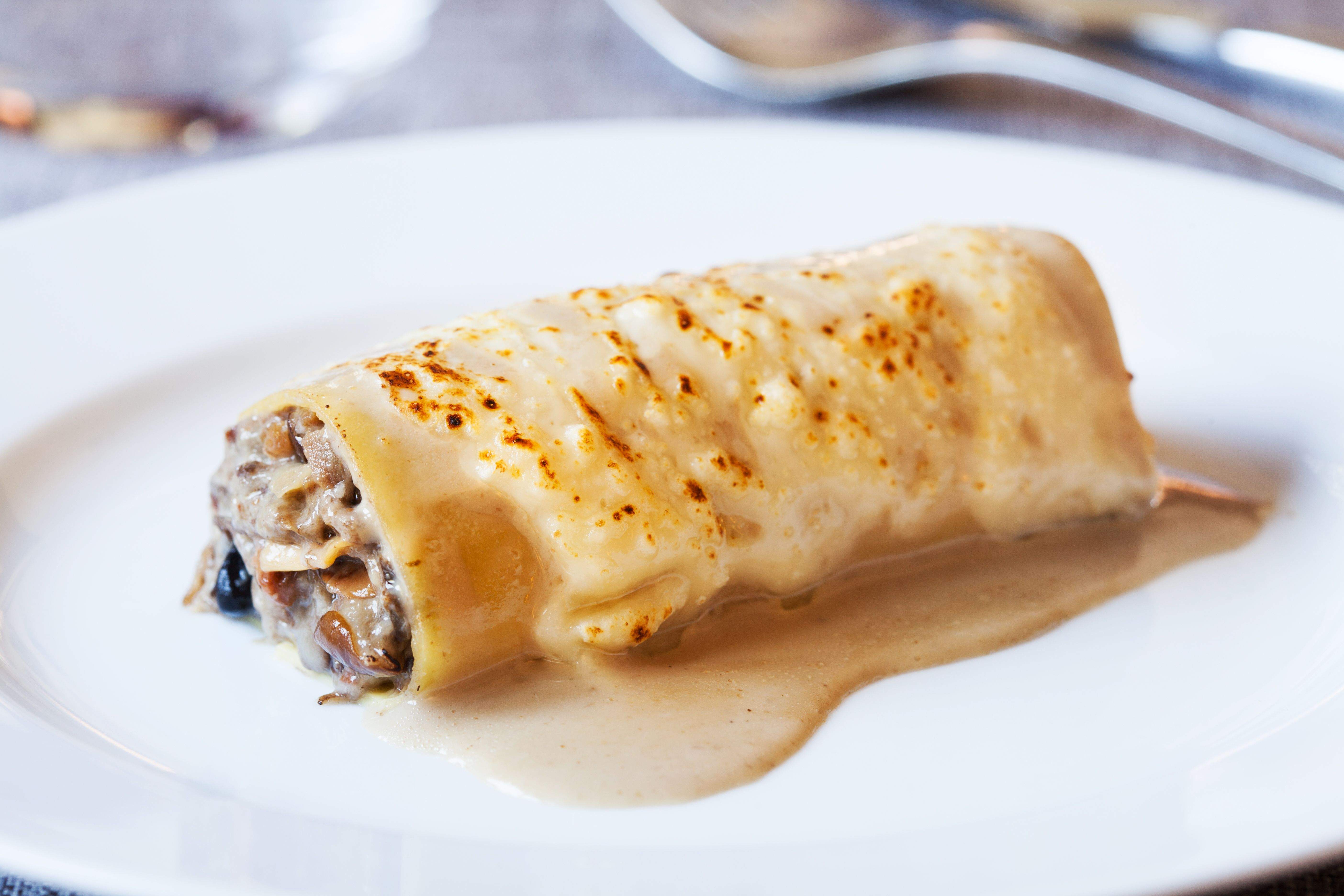 El caneló de bolets silvestres amb beixamel de ceps, la proposta de Rancho el paso per a la Ruta de Tapes FOTO: Cedida