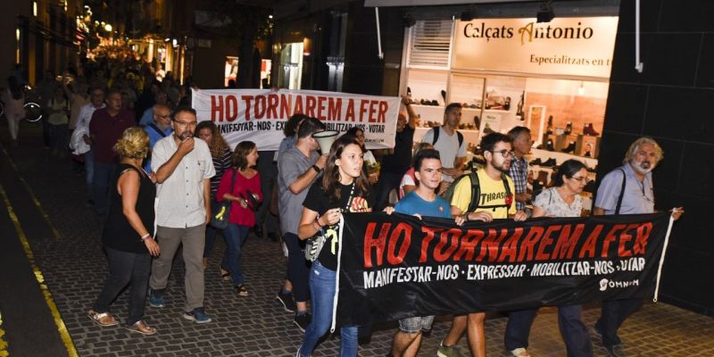 Manifestació contra la detenció de nou membres del CDR. FOTO: Bernat Millet
