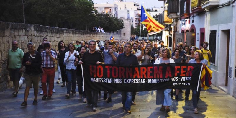 Manifestació contra la detenció de nou membres del CDR. FOTO: Bernat Millet
