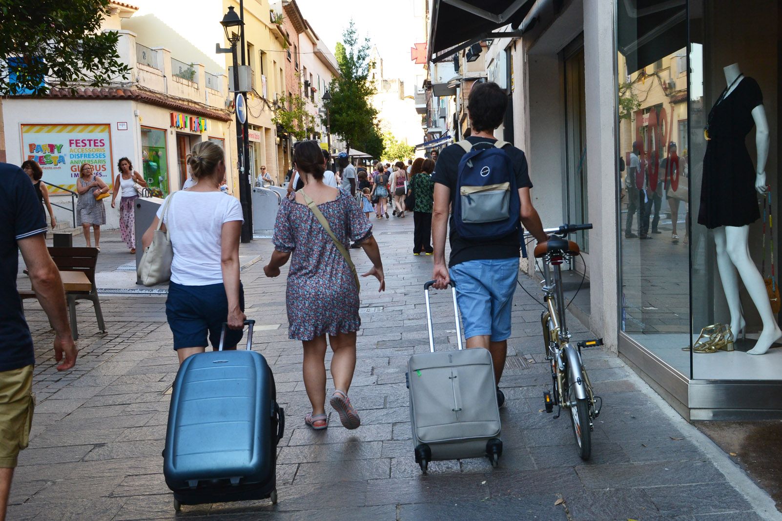 Cada vegada més santcugatencs fan les maletes i marxen a altres països. FOTO: Sílvia Polanco