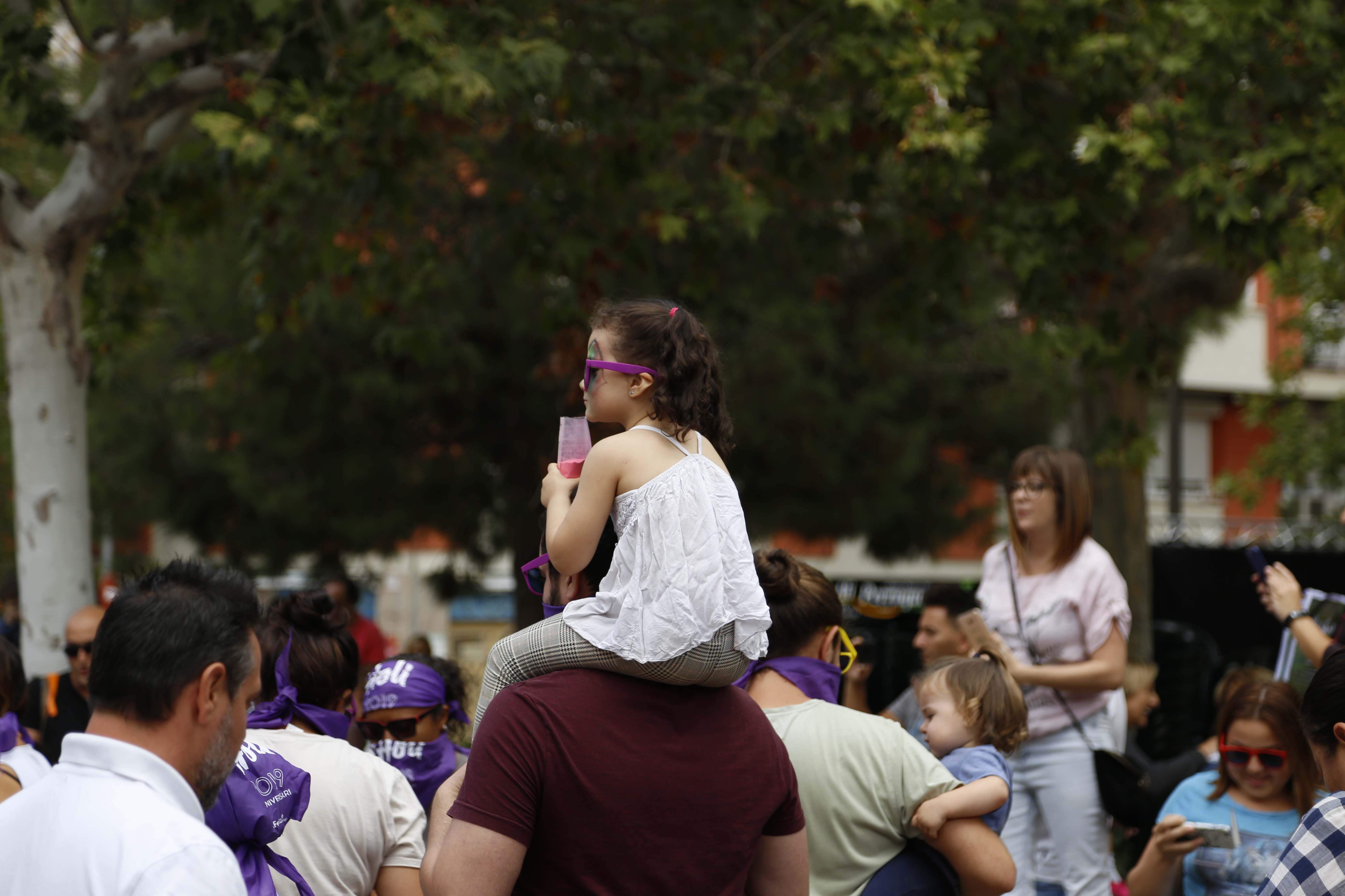 Festa Holi a la Festa Major del barri del Monestir-Sant Francesc 2019. FOTO: Anna Bassa
