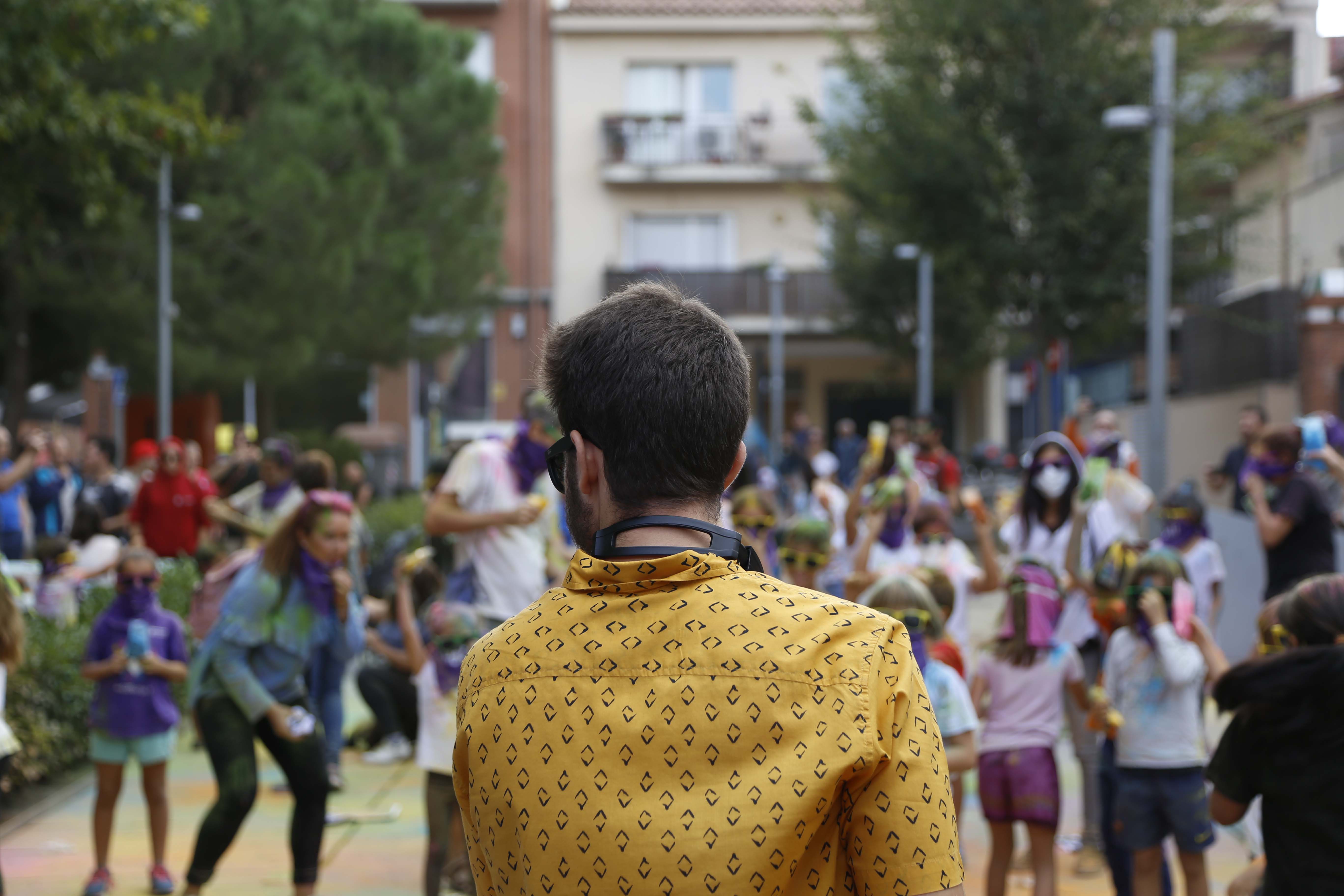 Festa Holi a la Festa Major del barri del Monestir-Sant Francesc 2019. FOTO: Anna Bassa