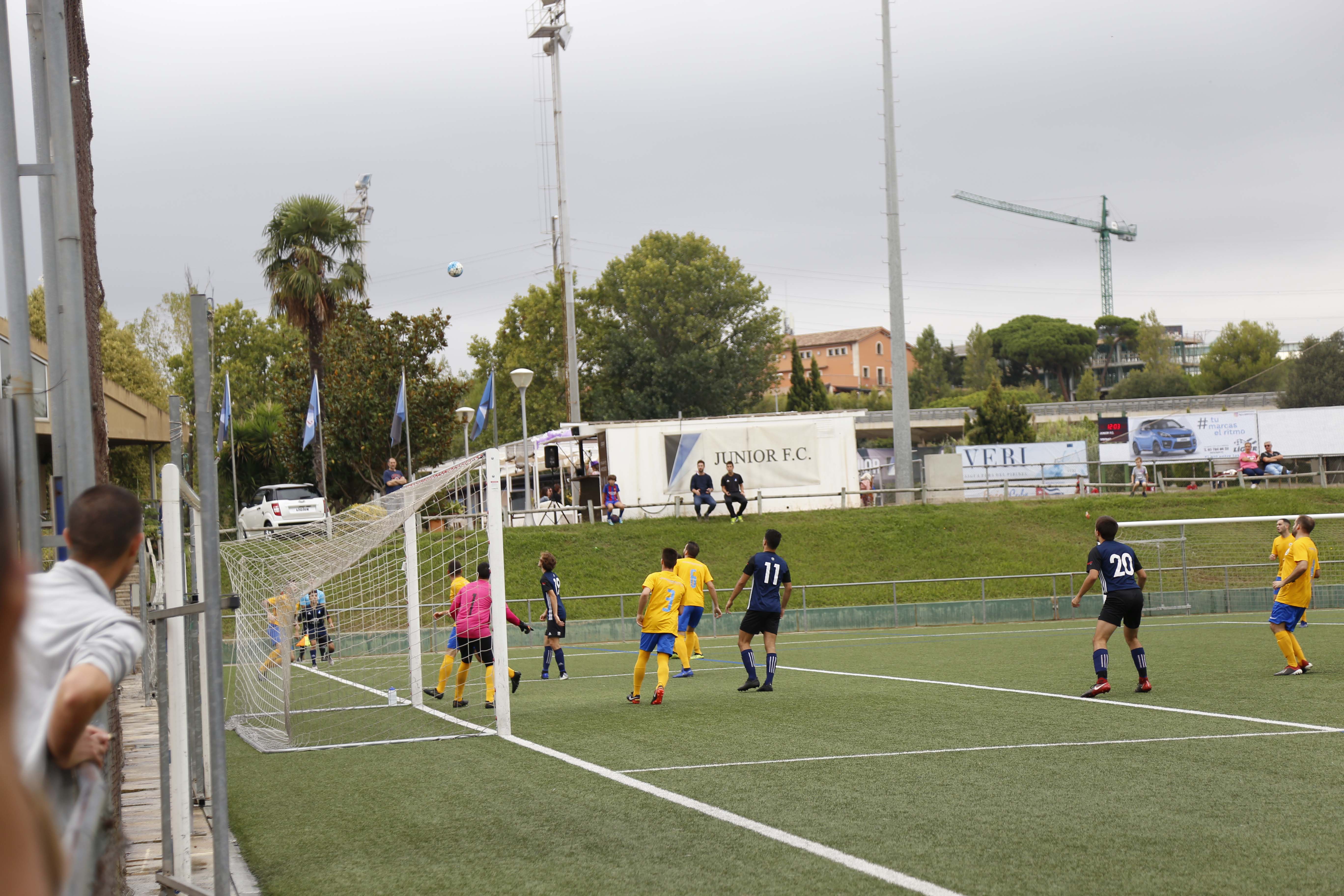 Futbol masculí. Partit de lliga. Atlètic Junior- CD Fontsanta Fatjó. FOTO: Anna Bassa