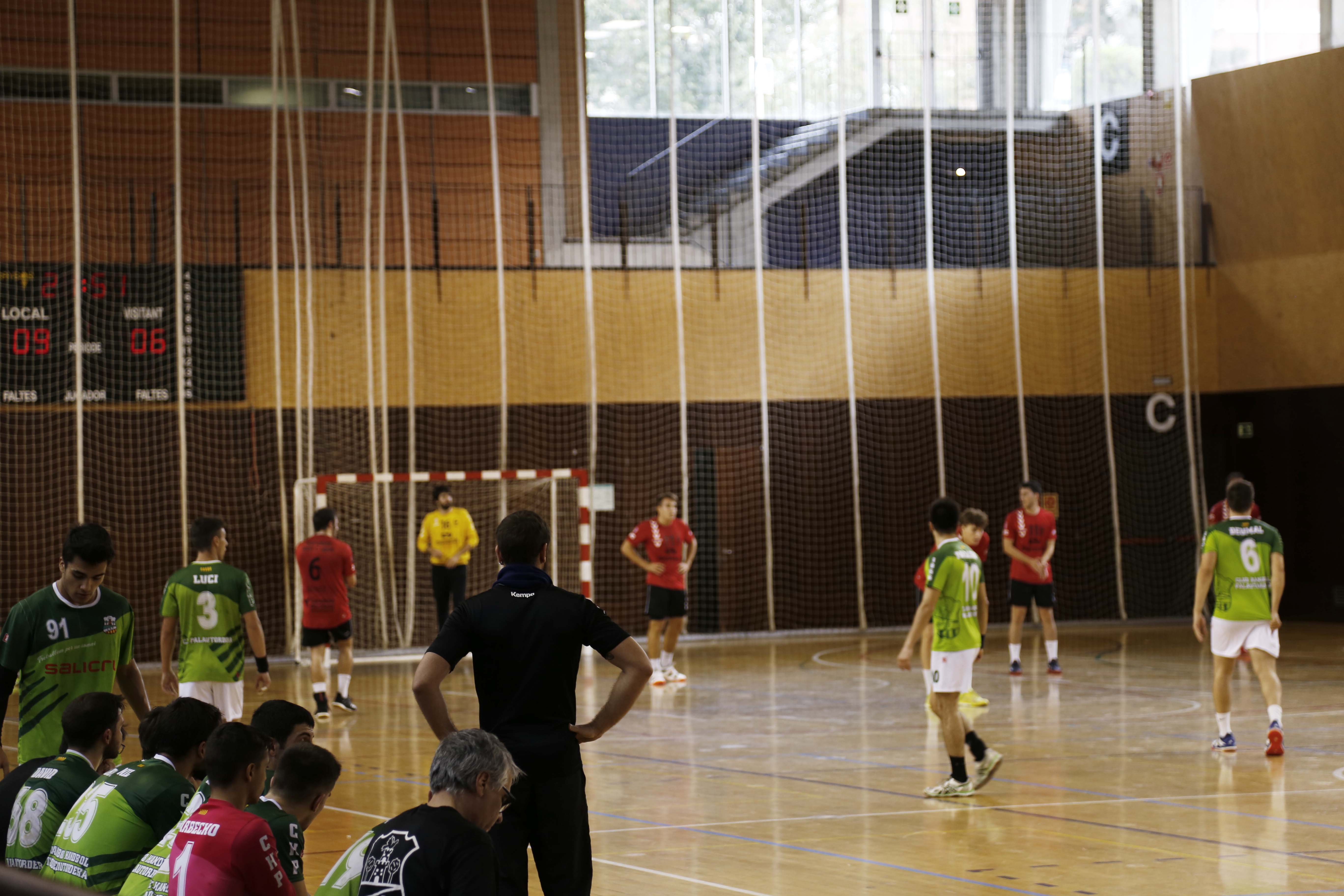Handbol masculí. Partit de lliga. CH Sant Cugat- CH Palautordera. FOTO: Anna Bassa