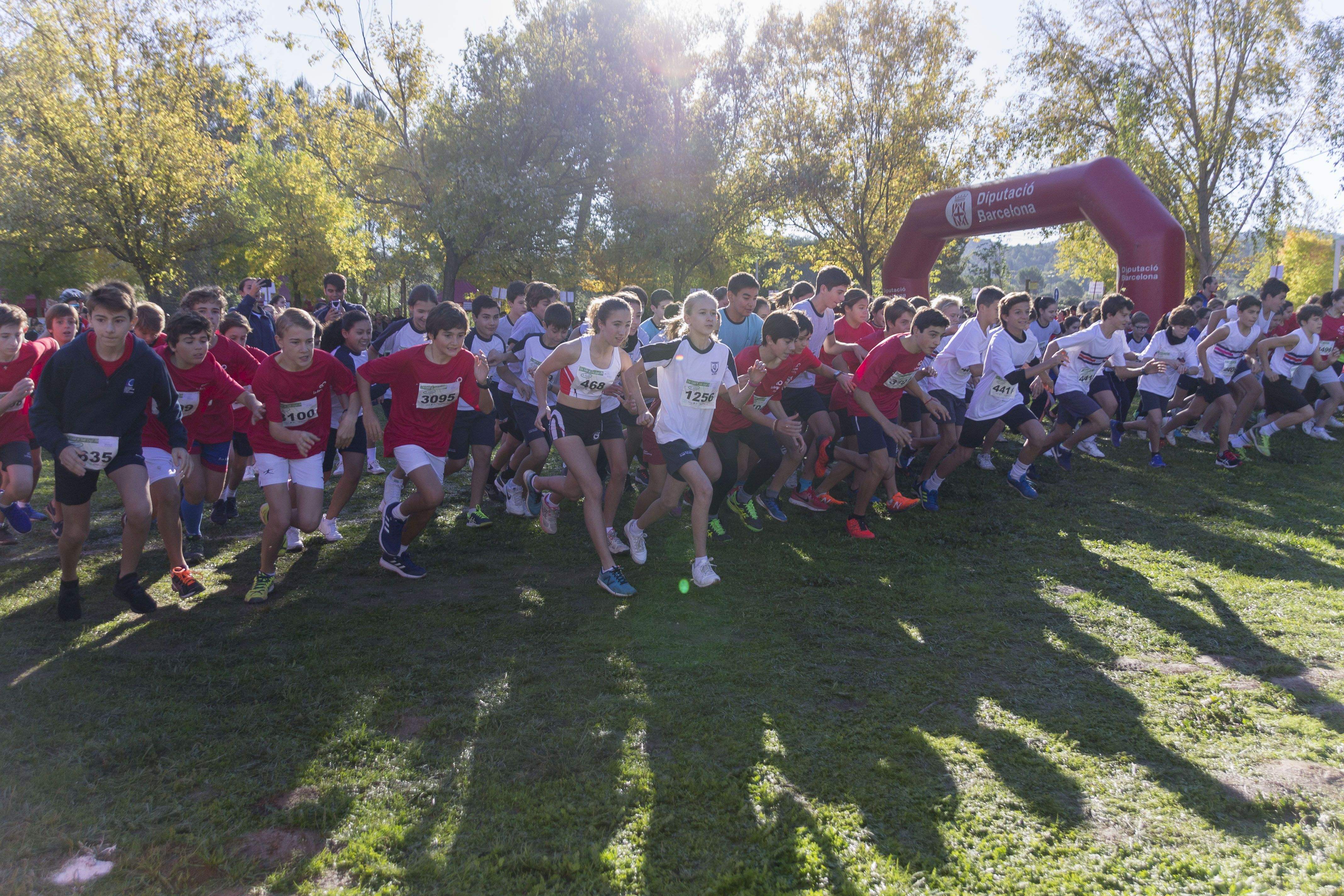 En el Cros Ciutat de Sant Cugat 2018 hi van córrer 3.968 atletes. FOTO: Paula Galván